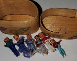 Vintage Tiny Wooden, Stick Family, Wooden, Oval Box, Made in Guatemala - Etsy