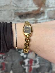 vintage dainty gold chain watch - working – Lusty Vin