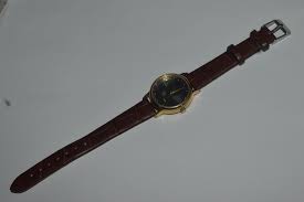 Lorus by Seiko V811-1130 Mickey Mouse Watch Hologram 28mm ...