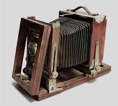 Lot - PRONTOR-PRESS BOX CAMERA with wooden frame. Height 9½". Length 14".