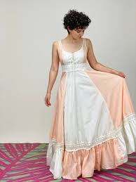 Gunne Sax Vintage 1970s Peach Pink and White Gingham Dress Maxi Gown With White Lace & Crochet Marked Size 11 Renaissance Boho Peasant - Etsy Australia