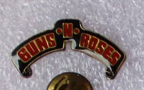 1980s GUNS N' ROSES Lapel Pin 1.1" X 0.5" (2.75 X 1.25 Cm ...