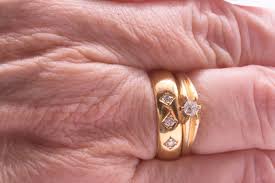 Hallmarked 1960 22K 3 Diamond Flush Mount Ring (item #1499643)