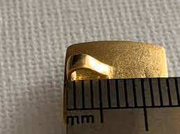 18ct 750 Gold pendant For Sale at 1stDibs