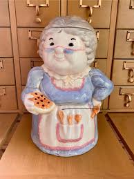 Treasure Craft Grannie Cookie Jar – Jackson Square