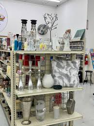 Donate Your Gently Loved Decor Today!