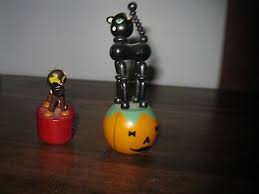 ANTIQUE VINTAGE HALLOWEEN 2 pc. LOT BLACK CAT WOODEN TOYS | eBay
