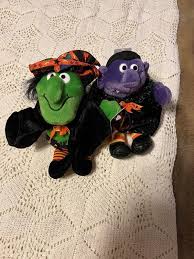 VTG Halloween Witch And Vampire Plush Doll Beanie Toy New Tag Walmart · Whatnot : Acheter, vendre et tisser des liens