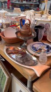 Some vintage finds from the flea market in Stockholm. I can't wait to bring these home and back to life 🪡