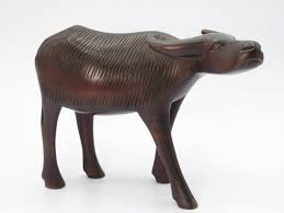 Vintage Dark Wood Hand Carved Ebony Water Buffalo Figurine | EstateSales.org