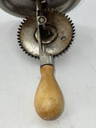 Vintage SUNLITE MILWAUKEE Wood Handle Egg Beater Hand Mixer ...