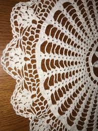 HANDMADE APPROX 22" CROCHETED WHITE DOILY CENTERPIECE, VINTAGE/ANTIQUE DESIGN | eBay