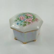 E.E. Floral 8 Sided Trinket Box With Lid 2.5" X 4.5" Gold Colored Trim Footed | eBay