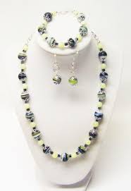 Green/Black/White Swirl Glass Bead Necklace/Bracelet ...