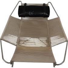 For Sale | Hans Wegner Flagline chair black leather cushion