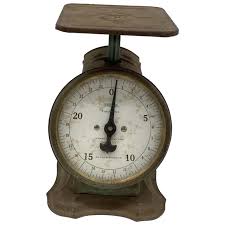 Landers Frary & Clark Family Scale Circa 1910. For Sale at Ruby Lane