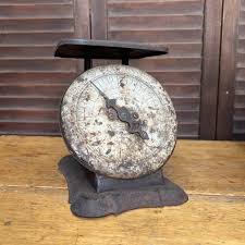 Vintage Rusty Pelouze Manufacturing Scale - The Junk Parlor
