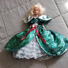 Mattel | Toys | 966 Barbie Swivel Waist Christmas Doll ...