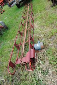 Cherokee hay elevator, 21'?, with motor that | Proxibid