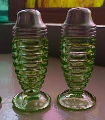 1Pr) Hazal Atlas Uranium GREEN SHAKERS CONCENTRIC RINGS ...