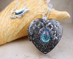 German Helio Music Box Locket Necklace: Silvertone Heart ...