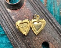 Vintage Raw Brass Victorian DOUBLE HEART LOCKET Charm Necklace Pendant Gold Bracelet Earrings Jewelry Finding Photo Love Valentines Day - Etsy
