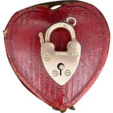 Antique Edwardian 9ct Gold Heart Padlock Pendant | Chester 1906. For Sale at Ruby Lane