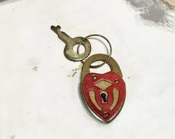 BULL Padlock With Key, Cast Iron & Pressed Steel, Antique Pad Lock, Petesneatoldstuff, Collectible Old Lock, Still Useful, Works - Etsy