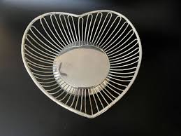 VTG HEART SHAPED SILVER PLATE WIRE SERVING BREAD BASKET ...
