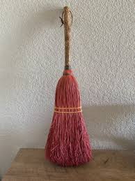 Vintage Red Straw Hearth Broom Rustic Country Farmhouse Decor | eBay