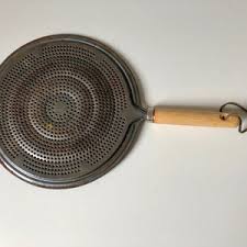 Vintage Gas STOVE HEAT DIFFUSER W/ Wood Handle, Antique Kitchen, Tin Metal Kitchen Tool, Vintage Cooking, Farmhouse Rustic Kitchen Decor - Etsy