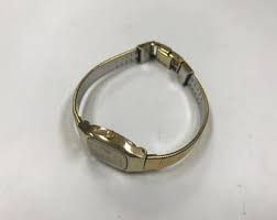 D354 Vintage Pulsar Quartz Golden Tone Case Stainless Steel ...