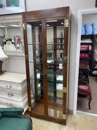 Henredon Curio Cabinet | spaces-consignment