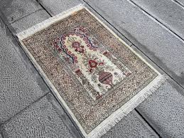 Luxury Turkish Hereke Silk Rug: Collector's Item (56x67 Cm ...
