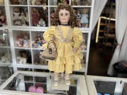 Elaine Campbell Collector Porcelain Doll 70 cm. Top ...