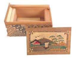 Lot - VINTAGE JAPANESE WOODEN HIMITSU BAKO PUZZLE BOX