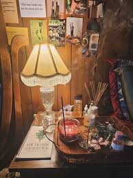 snaps of my bedroom space! still a work in progress. 🌙