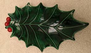 3 Stacking Holland Mold Ceramic Holly Leaf and Berries Candy/Nut Dishes - 1965 | eBay Australia