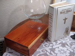 HOLY BIBLE. the New American Bible. Translated From the Original Languages... Catholic Edition. Memorial Bibles. in Cedar Box as New. 50USD - Etsy Israel