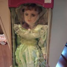 VINTAGE Cathay Collection Porcelain Collectable Doll w ...