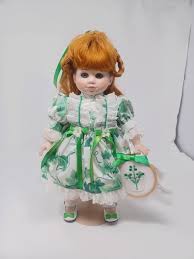 Vintage 1993 Goebel Betty Jane Carter Musical | Mercari