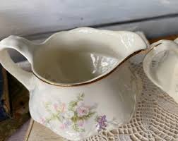 Homer Laughlin Antique Creamer & Sugar Set - Etsy