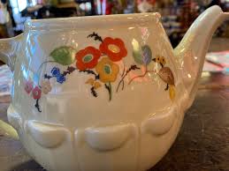 Vintage Floral Coffee Pot – Frontier Auto Museum