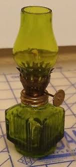 VINTAGE MINIATURE GREEN GLASS DECORATIVE OIL LAMP W/ FLOWER ...