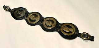 Vintage Brass Horse Saddle Medallions British Royalty Theme Queen Elizabeth II | eBay