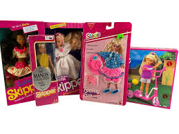 Lot - (5) Vintage Mixed lot of Skipper and Stacie dolls and accessories. , Disco Skipper, The Manos Collection, No. 3209, 1980., Babysitter Skipper (Black/AA), No. 1599, 1990., Homecoming Queen Skipper, No. 1950, 1988., Sta...