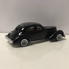 1936 36 Cord 810 V8 Collectible 1/64 Scale Diecast Diorama ...