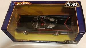 Hot Wheels 1/18 Scale Diecast 1966 TV Series Batmobile ...