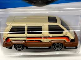 Hot Wheels 2023 HW J-Imports 1986 TOYOTA VAN (Multi) #95 | eBay