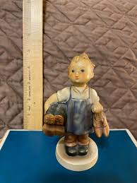 Goebel HUMMEL "BOOTS" Figurine #143/0 - 5” Boy Cobbler | eBay